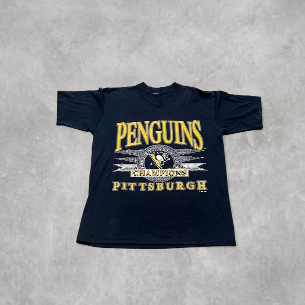 Nhl Men's Black T-shirt